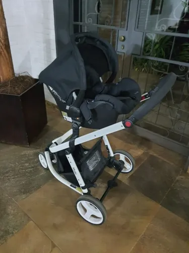 Carrinho de bebê safety 1st Moby trio