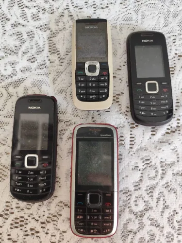 Celulares pra retirar peças.