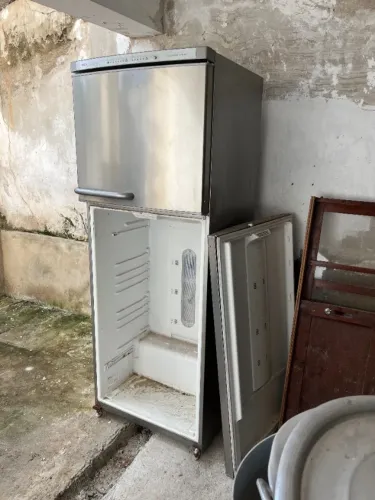 Geladeira Bosch Intelligent Frost Free 440L Inox - Para Peças ou Reparo