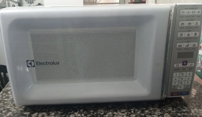 Microondas Eletrolux 34 litros
