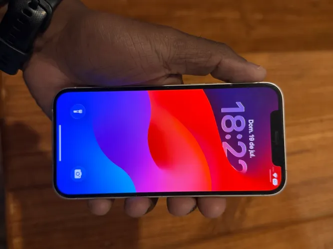 iPhone 12 - 64 GB