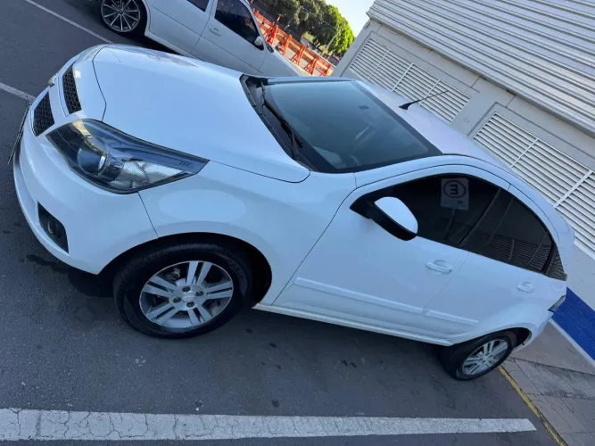 Chevrolet Agile LTZ Easytronic 1.4 8V Flexpower 5P 2013