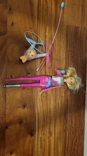 boneca Barbie aventura nas estrelas AINDA FUNCIONANDO