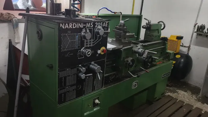 Torno mecânico mascote 205 AE