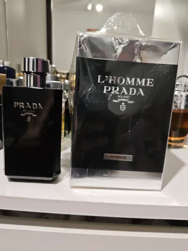 Perfuma Prada lhomne intense