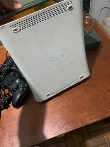 xbox usado com dois controles duas fontes de alimentação e dois carregadores 