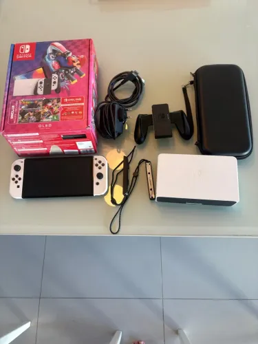 Nintendo Switch OLED Branco Seminovo ? Completo na Caixa + Case de Proteção