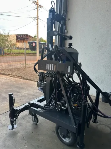 Perfuratriz roto pneumática compacta para 50 m