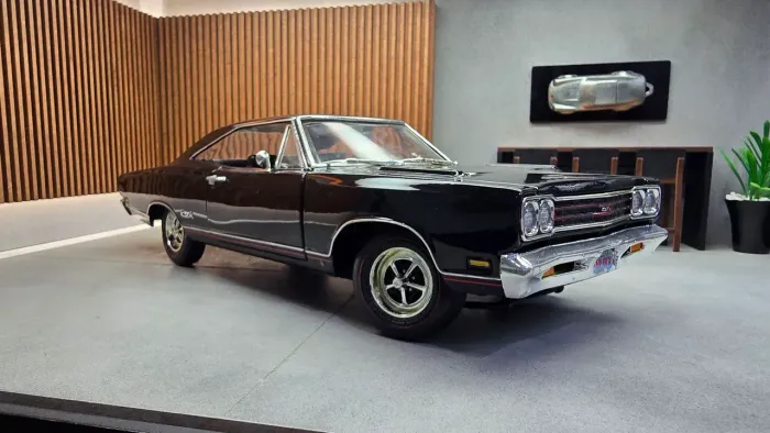 Miniatura Plymouth GTX 1969 ERTL 1/18