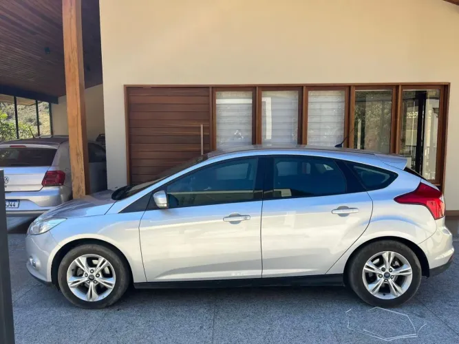 Ford Focus 1.6 S/se/se Plus Flex 8v/16v 5P 2014