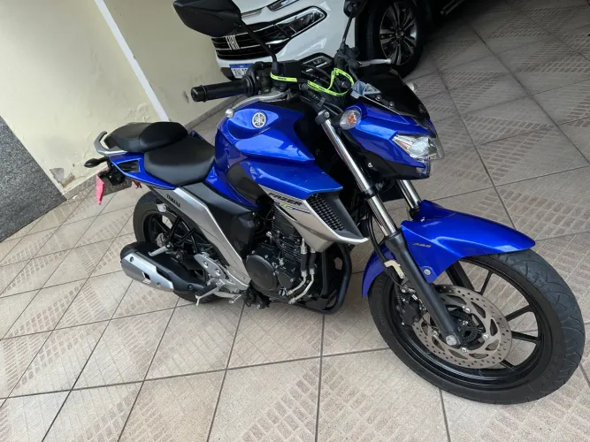 Fazer 250 único dono, baixo km