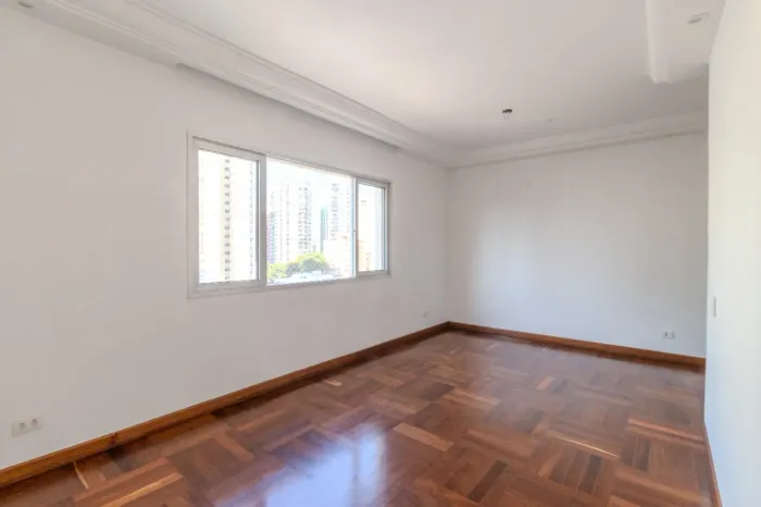 Apartamento para venda em Moema com 3 quartos, sendo 1 suíte, 87m²