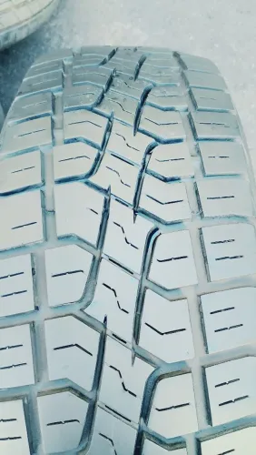 01 pneu aro 16 Pirelli Scorpions até 205/60/16 bom para Ecosport spin  Palio Strada doblo