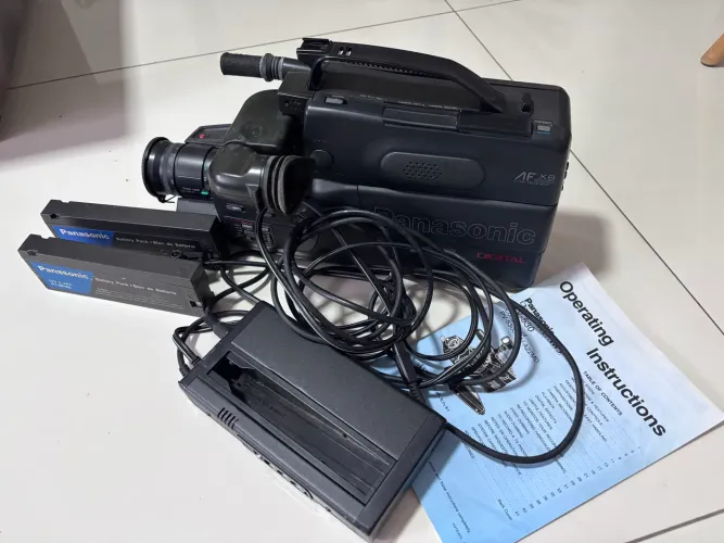 Câmera antiga VHS Panasonic