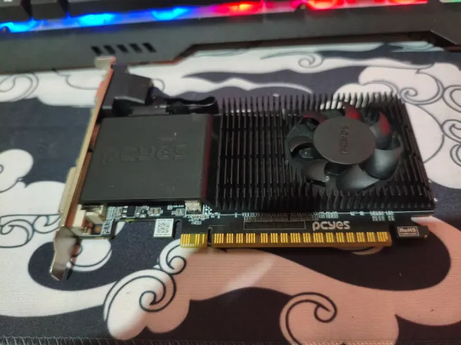 Placa de vídeo GT 610