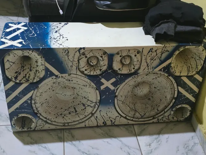 Caixa de som para carro