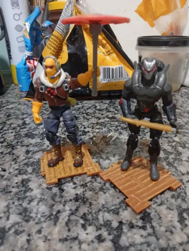 Bonecos fortnite