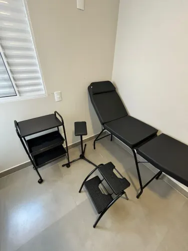 Kit estética tatuador (Perfeito estado) Maca / Cadeira / Carrinho / Escada