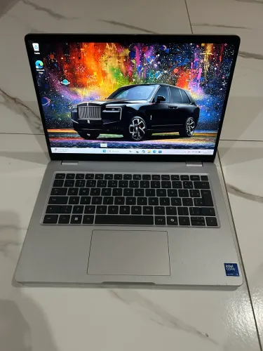 NOTEBOOK DELL PRO 14-14250 ULTRA 5-235U 2.00GHz 16GB RAM 256 SSD