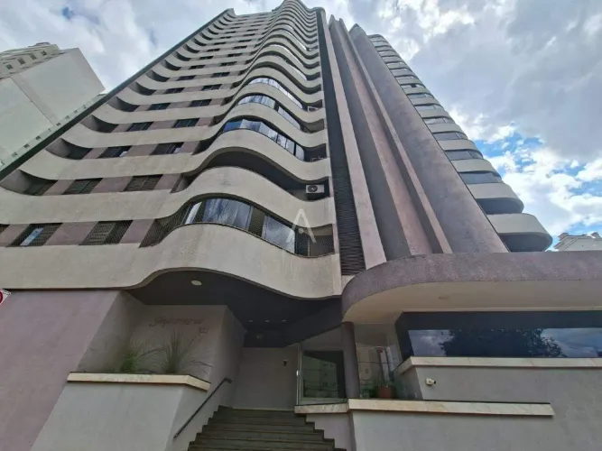 Apartamento mobiliado para locação no Centro de Cascavel/PR.