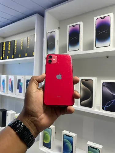 IPHONE 11 vermelho