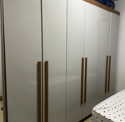 Guarda-roupa 6 portas