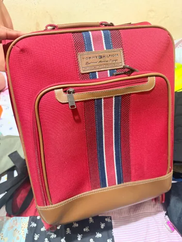 Mala Tommy Hilfiger bordo