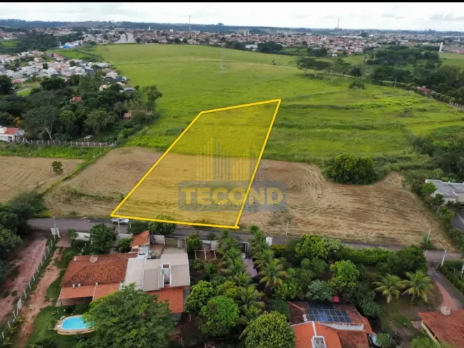 ÁREA À VENDA EM BADY BASSITT/SP