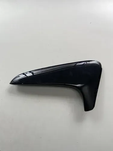 Acabamento Lateral Esquerdo Aerofólio Tracker 2017 2018