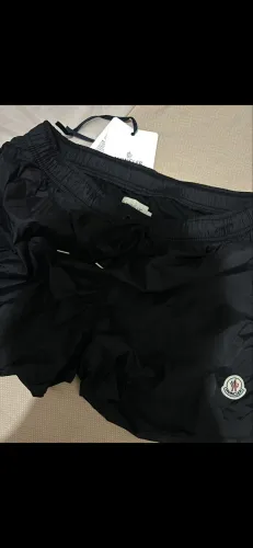 Short moncler original! Tamanho M 
