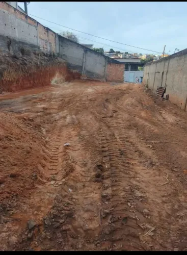 Meio LOTE a venda (escritura registrada)