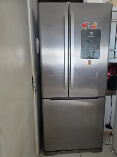 Refrigerador Eletrolux Frostfree 3 portas 554 litros