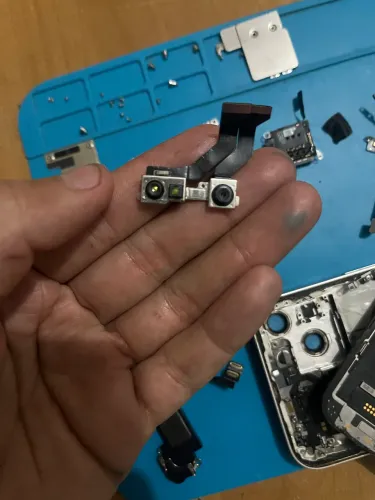 Vendo Peças originais do iphone 13