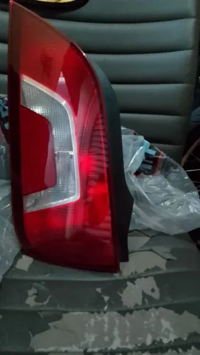 Par lanternas traseiras Volkswagen UP originais 