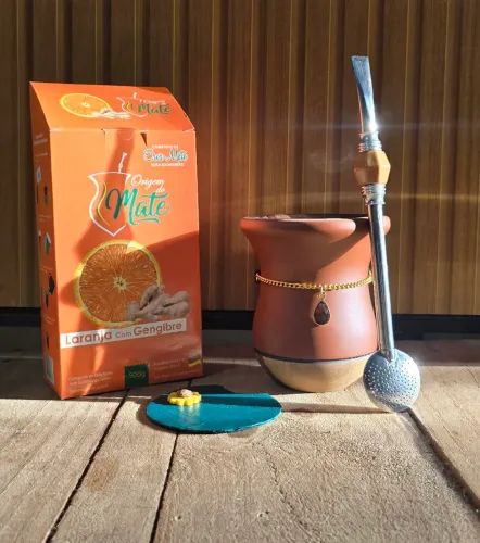 Kit para Chimarrão. Cuia, bomba, biscuit, choker e erva-mate