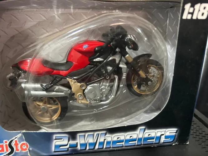 MV Agusta brutale moto miniatura edição exclusiva colecionador raridade
