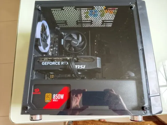 PC Gamer e IA RTX 5070 12GB Ryzen 5 SSD 2TB Muito Novo
