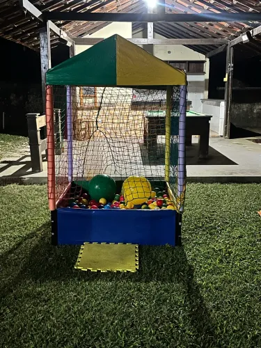 Pula pula + casinha de bolinha ?