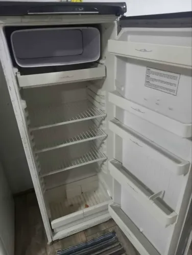 Geladeira 220v