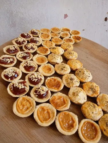 Salgados e doces pra festa