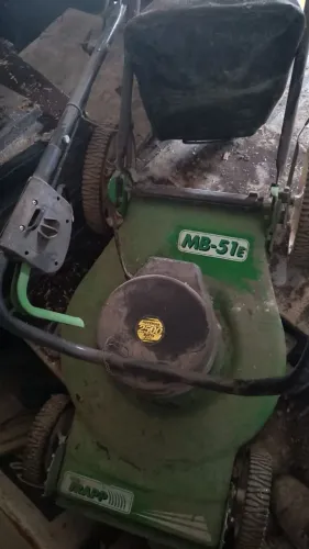 Cortador de grama elétrico