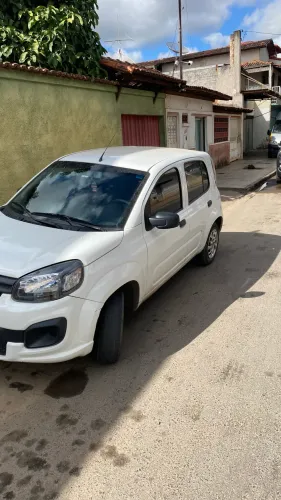Fiat Uno Attractive 1.0 EVO Fire Flex 8V 5P 2021