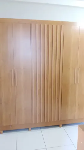Vende-se guarda roupa, pouco usado