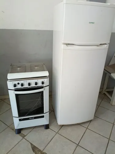 Geladeira Consul e fogão