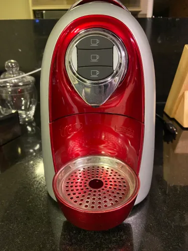 Cafeteira Espresso Versa Vermelha Automática - TRES 3 Corações