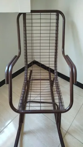 Vende-se cadeira de balanço.Está perfeita