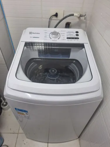 Lavadora Electrolux Essential Care 14 kg - modelo LED14 - Excelente estado, 7 meses de uso