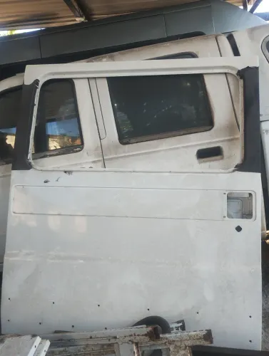 Porta lateral, salão Ducato teto baixo 