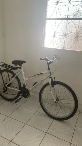 Bicicleta semi nova