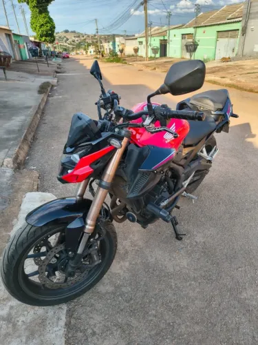 Honda CB 500f 2023